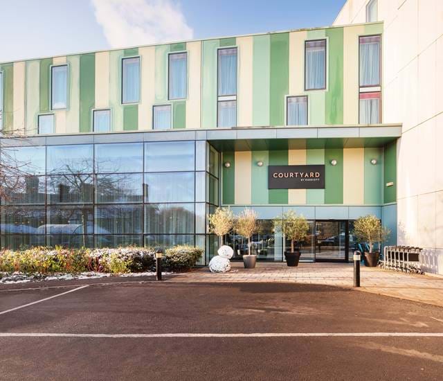 Courtyard by Marriott London, Gatwick Airport Kew Green Hotels Courtyard by Marriott London, Gatwick Airport Kew Green Hotels